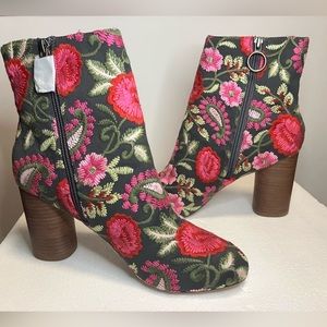 Embroidered Sole Society Booties